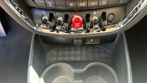 Mini Clubman 2.0 Cooper D 150 Steptronic8 - Business – 2018 – 146409 km – Diesel – Boîte Automatique — photo 7