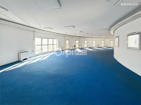 Bureau 100 m²
