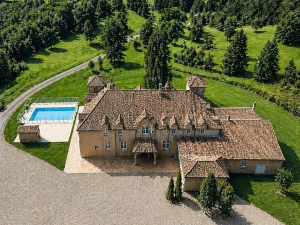 82200, Moissac, Manoir . Ancienne hôtellerie de luxe , 16 pièce(s) et 9 suites et piscine 190 m²