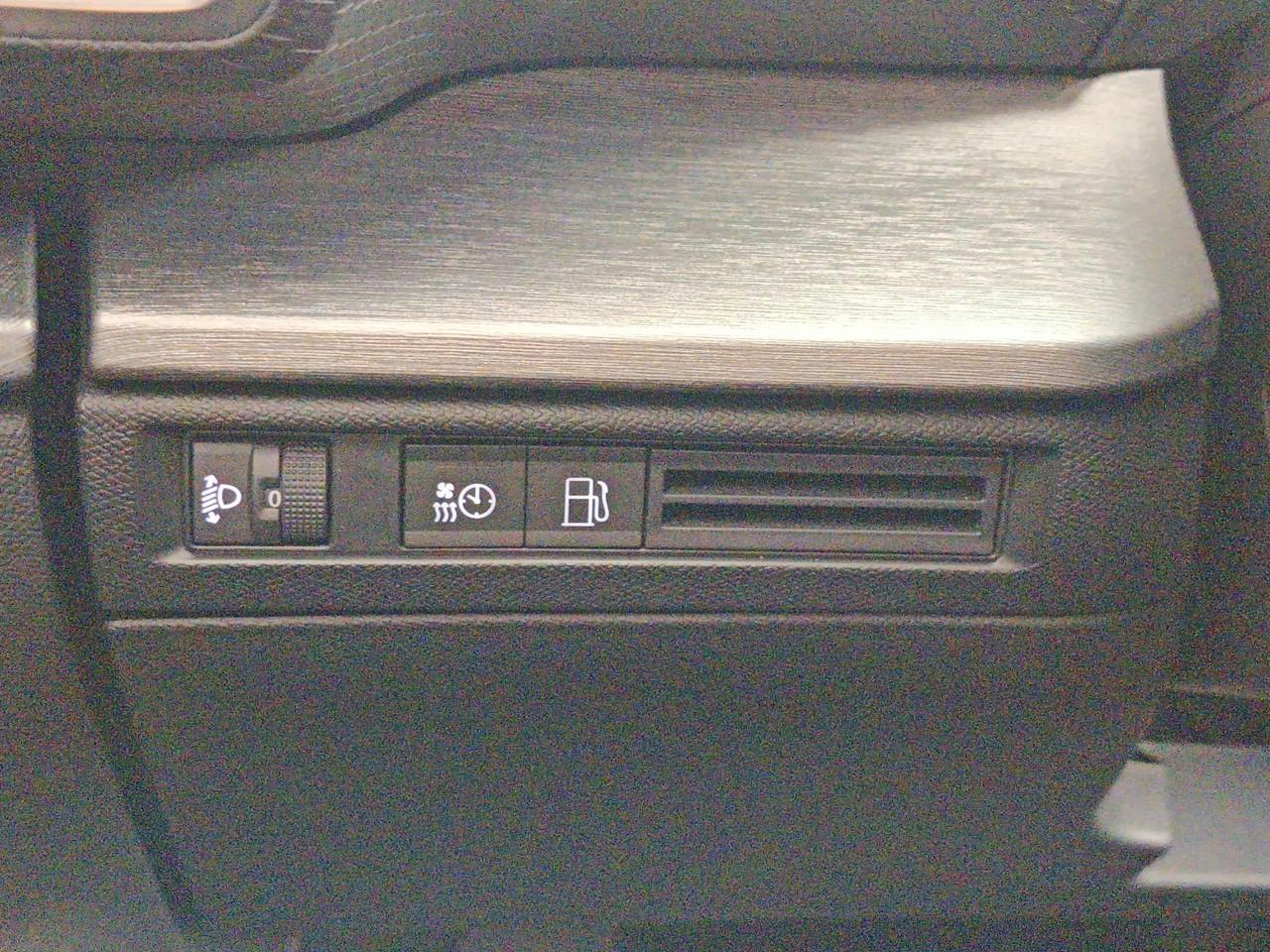 Citroën C5 X hybride rechargeable 225 s&s e-eat8 feel pack — photo 25
