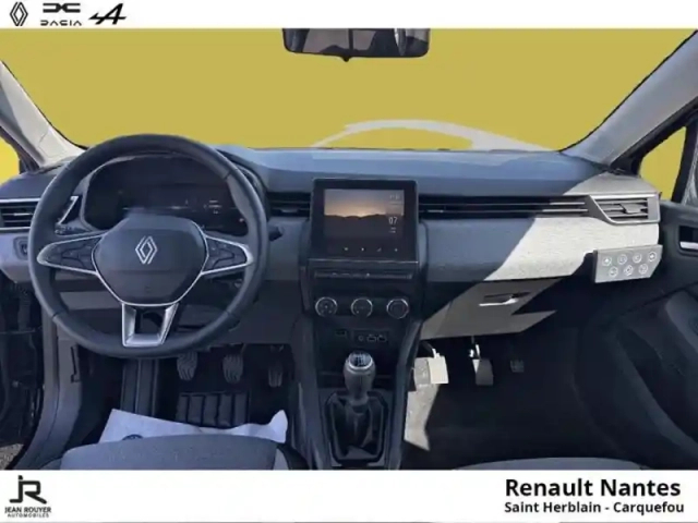 Renault Clio 1.5 blue dci 100ch evolution - auto ecole — photo 10