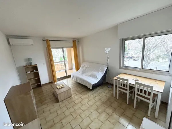 Studio 1 pièce 30 m²