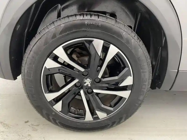 Peugeot 2008 puretech 130 s&amp;s eat8 — photo 19