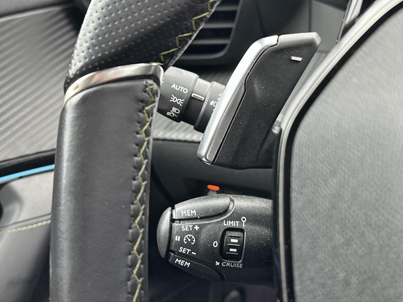 Peugeot 2008 puretech 130 s&s eat8 gt — photo 19