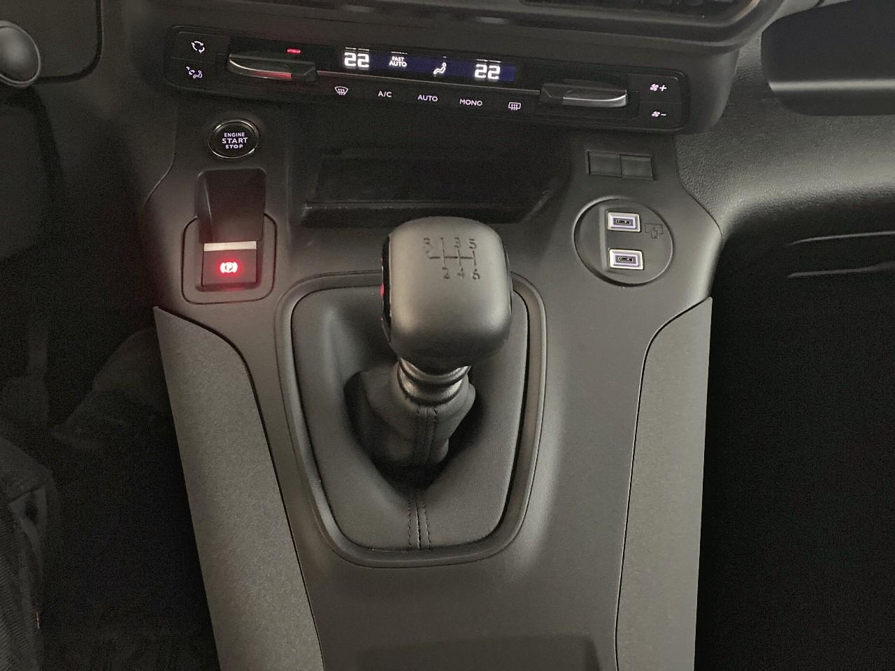 Peugeot Rifter m diesel 100 ch manuelle 5pl allure — photo 17