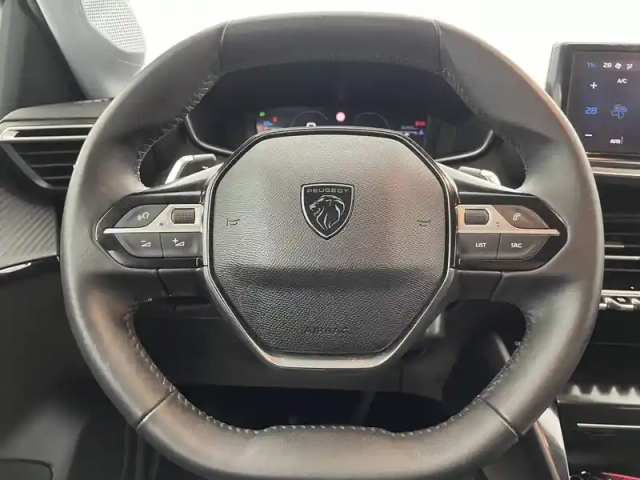 Peugeot 208 puretech 100 s&amp;s eat8 — photo 87