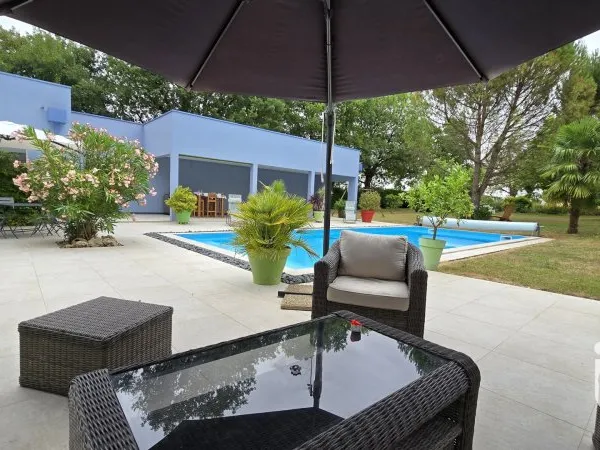 Maison 7 pièces 196 m²