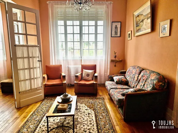Maison 9 pièces 274 m²