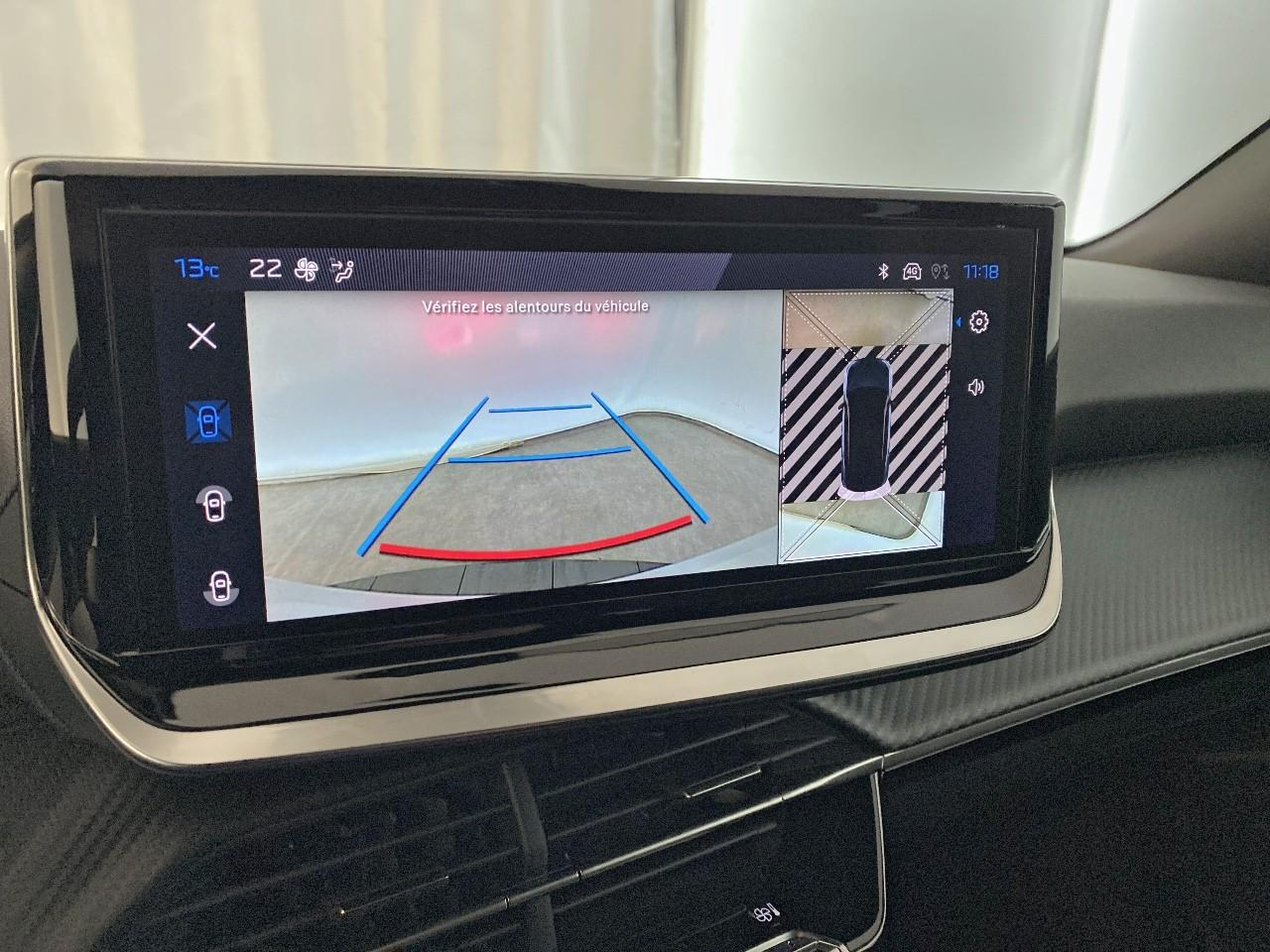 Peugeot 2008 hybrid 145 ch e-dcs6 allure — photo 17