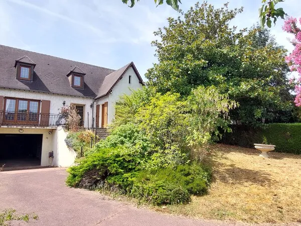 Maison La Ville-du-bois 6 pièces 172m² sur une terrain de 1050m²