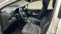 Toyota Yaris 116h Dynamic 5p MC24 — photo 12