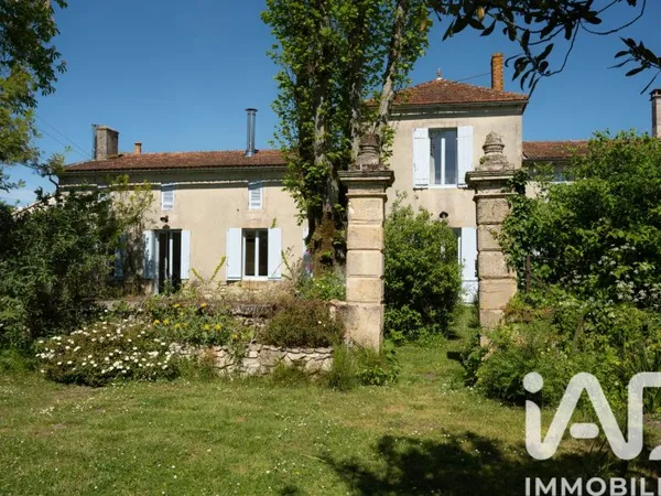Maison 8 pièces 284 m²