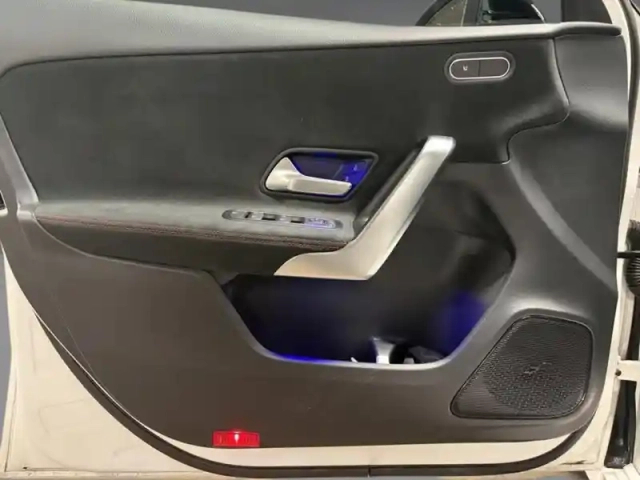 Mercedes Classe A 200 d amg line — photo 16