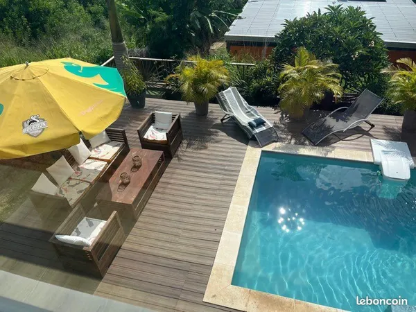 À louer - Maison de 90 m² avec piscine, jardin et terrasse à La Saline