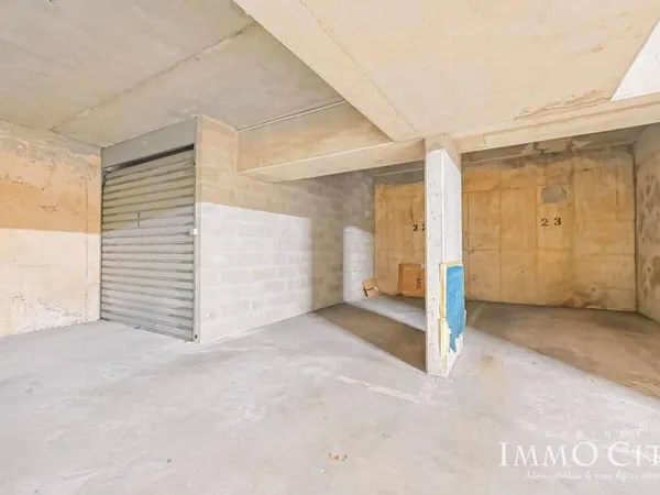 Parking 8 m²