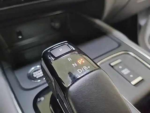 Citroën C5 Aircross hybride rechargeable 225 s&amp;s e-eat8 — photo 34