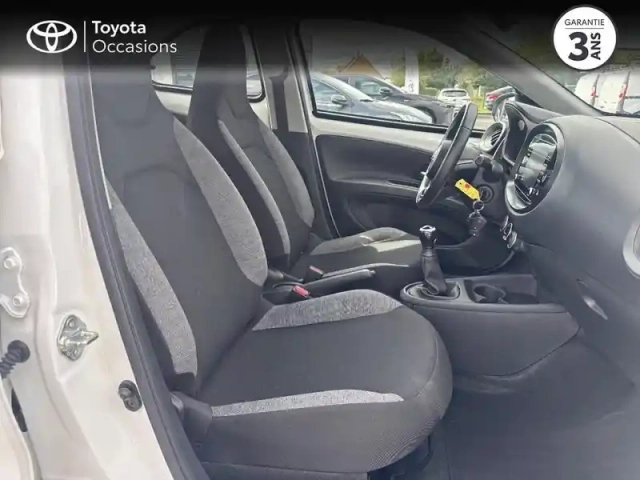 Toyota Aygo X 1.0 vvt-i 72ch dynamic — photo 6
