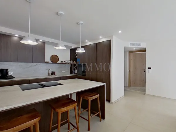 Appartement 4 pièces d'exceptions sur fréjus centre.