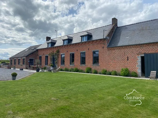 AISNE La Neuville les Dorengt Charmante maison de famille av