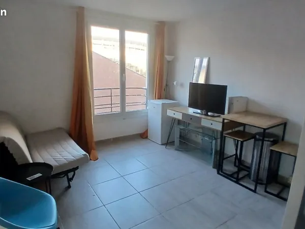 Ideal étudiant(e) Vieux Port appartement meublé 23 m2