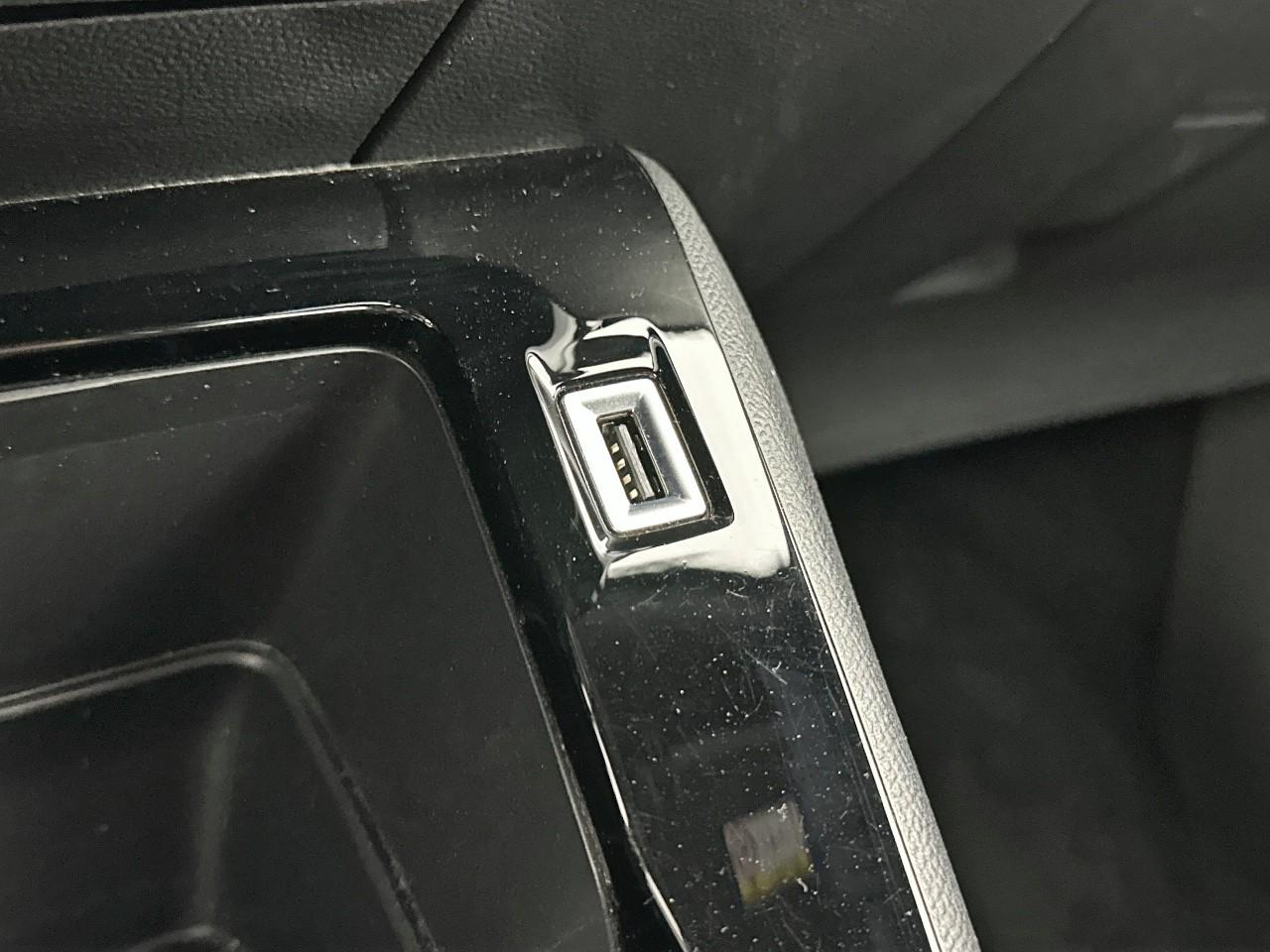 Peugeot 2008 puretech 130 s&s eat8 active pack — photo 28