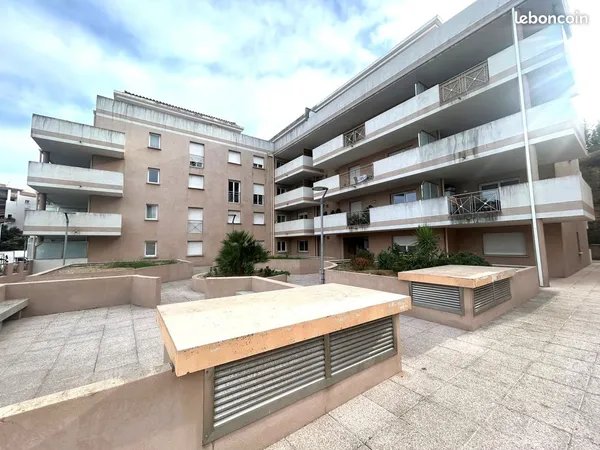 Studio 1 pièce 26 m²