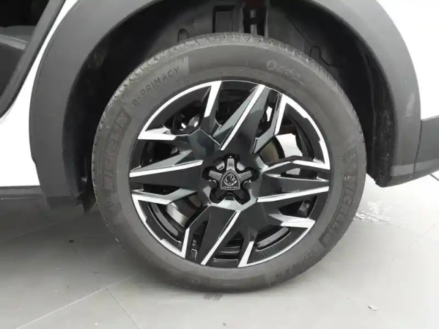 Peugeot 3008 hybrid 136 e-dcs6 — photo 13