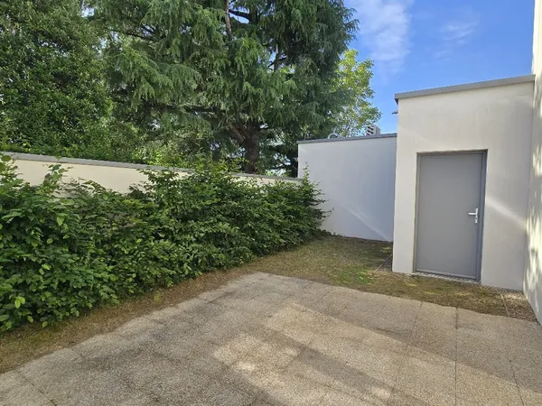Veigné - Maison meublée T4 avec garage et jardin