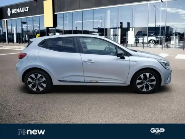 Renault Clio 1.5 blue dci 100ch evolution — photo 8