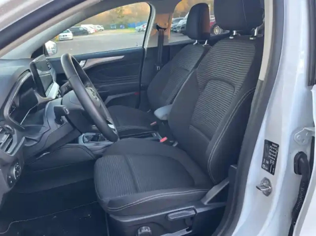 Ford Focus 1.0 ecoboost mhev 125ch titanium x business — photo 10