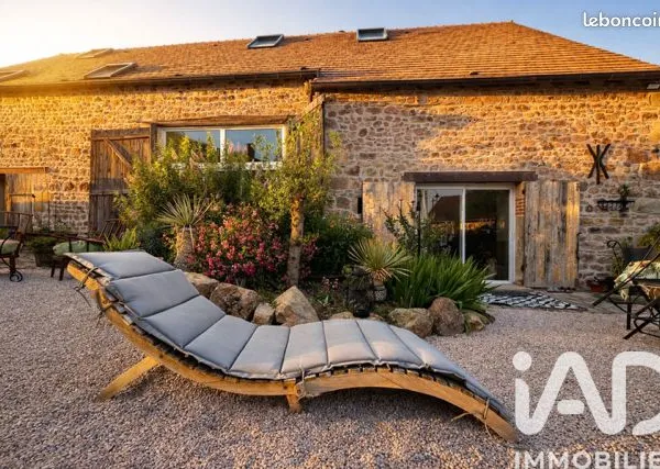 Maison 7 pièces 266 m²