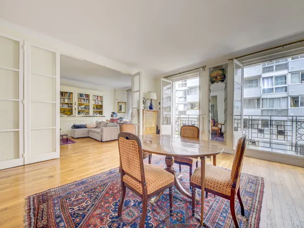 Vends appartement lumineux traversant