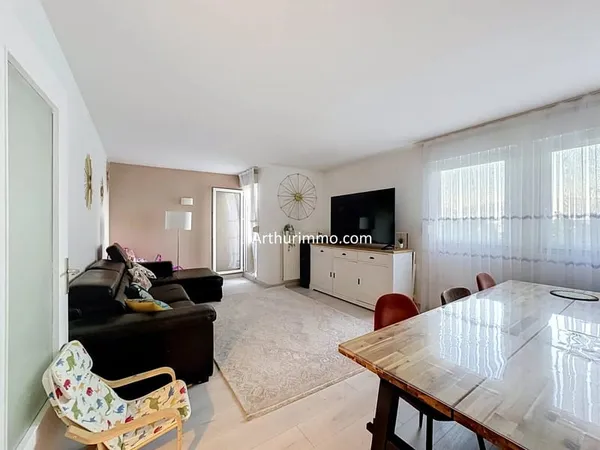 CRÉTEIL - Quartier du Port Appartement 3 pièces avec parking