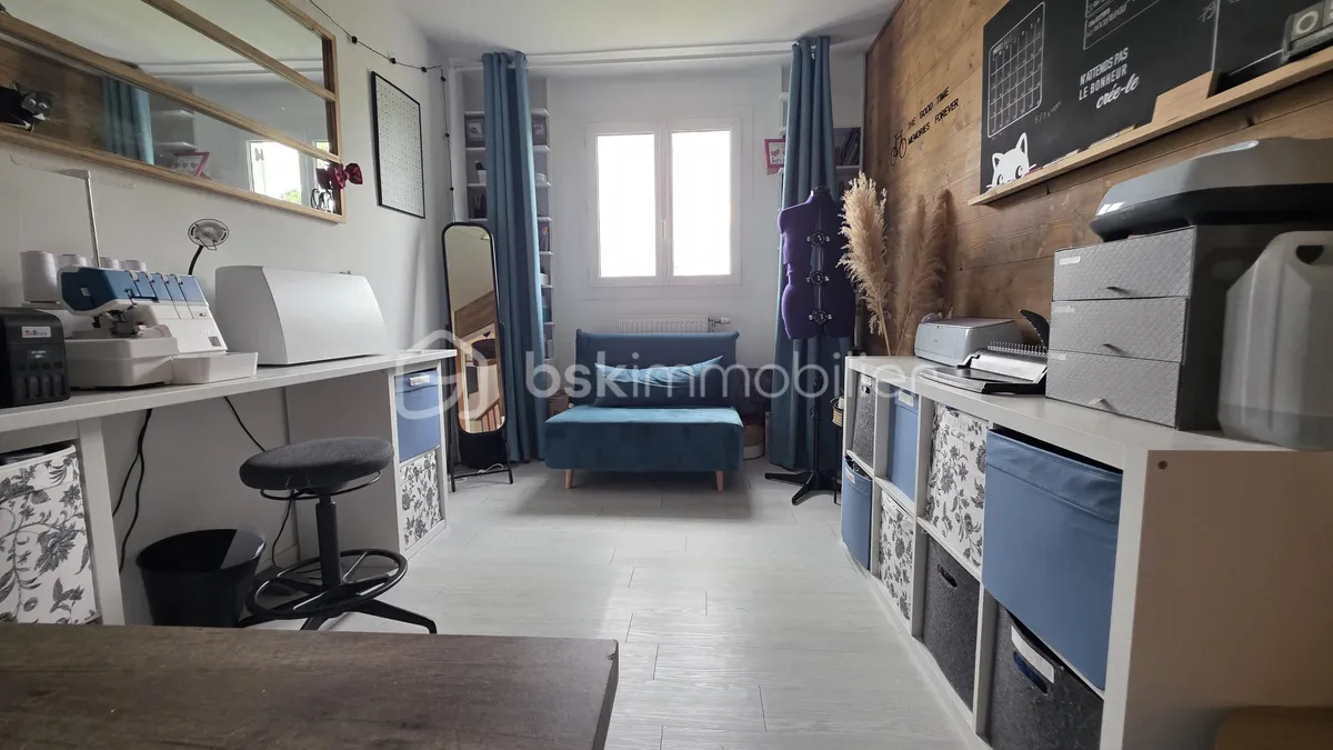 Photo 8