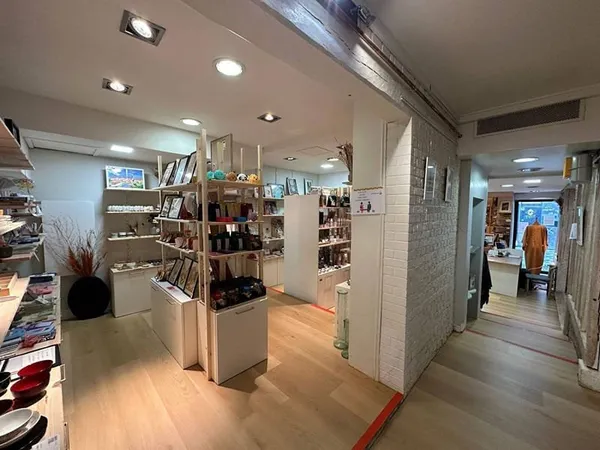 Local commercial 110 m²
