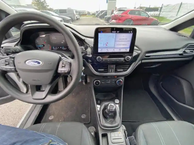 Ford Fiesta affaires 1.5 tdci 85ch s&amp;s trend — photo 3