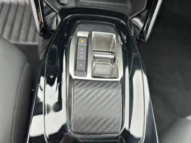 Peugeot 2008 puretech 130 s&amp;s eat8 — photo 36