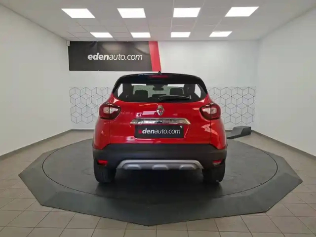 Renault Captur dci 90 energy edc — photo 4