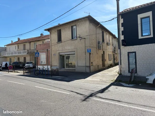 ⭐ À LOUER - LOCAL PROFESSIONNEL 45 m² - AVIGNON ⭐ 📍 EMPLACEMENT PRIVILÉGIÉ - ROUTE DE MONTFAVET