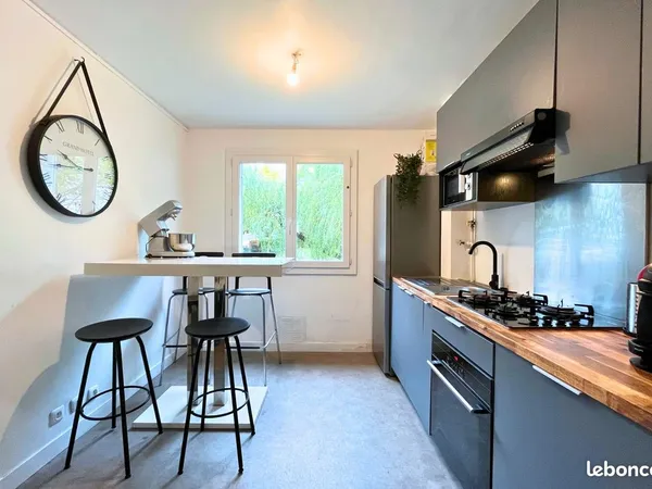 Appartement 5 pièces 17 m²