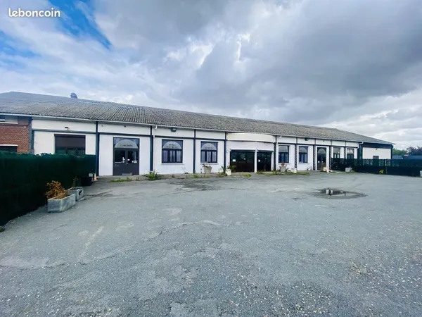 Local 900 m² Amiens
