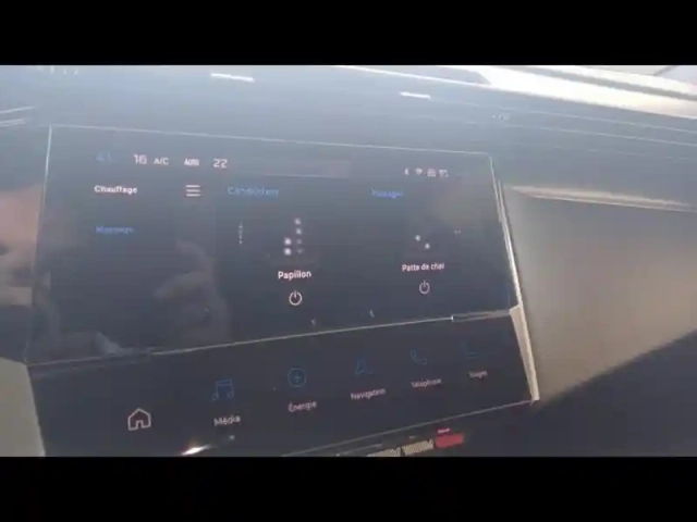 Peugeot 308 phev 225ch gt e-eat8 — photo 15