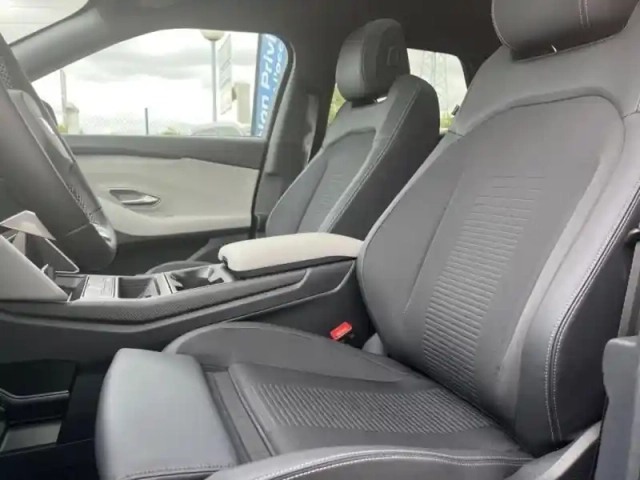 Ford Explorer 286ch extended range 79kwh pack premium rwd — photo 7
