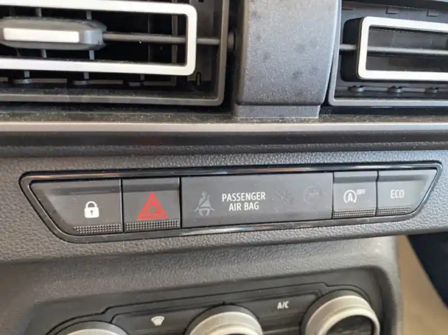 Dacia Sandero 1.0 tce 90ch journey — photo 20