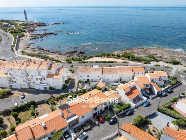 Maison T5 avec double garage à proximité de la Côte sauvage
