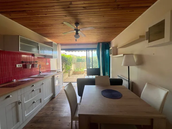 Studio 1 pièce 27 m²
