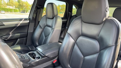 Porsche Cayenne 4.2 TD V8 382 4X4 Tiptronic 8 - S – 2013 – 149184 km – Diesel – Boîte Automatique — photo 23