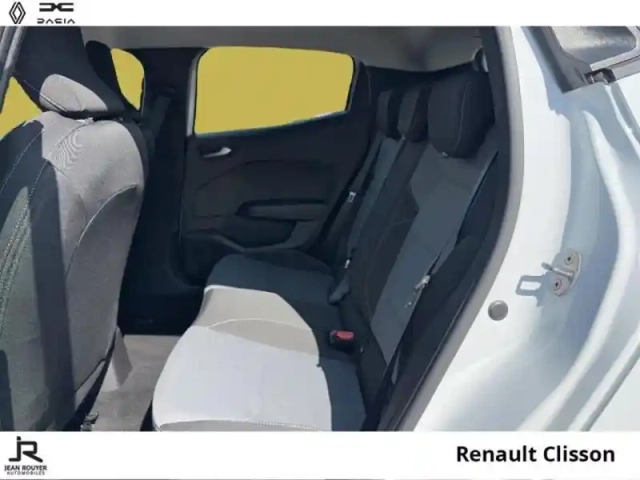 Renault Clio 1.5 dci 100ch evolution — photo 4