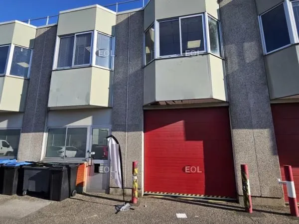 Local d'activité 369 m²