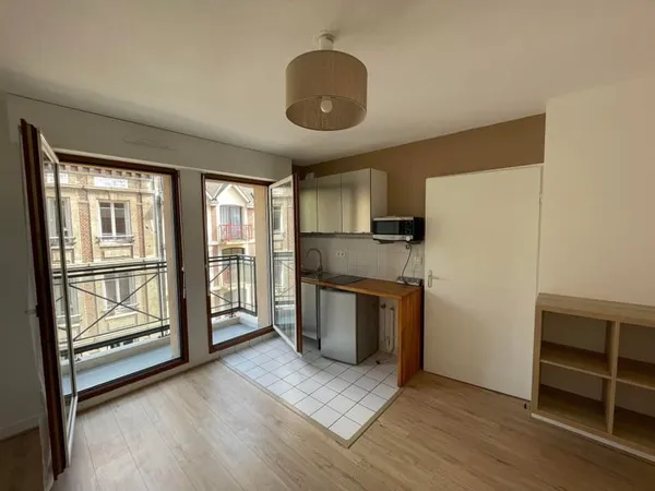 A LOUER - STUDIO de 20m2 avec balcon - ROUEN SAINT MARC